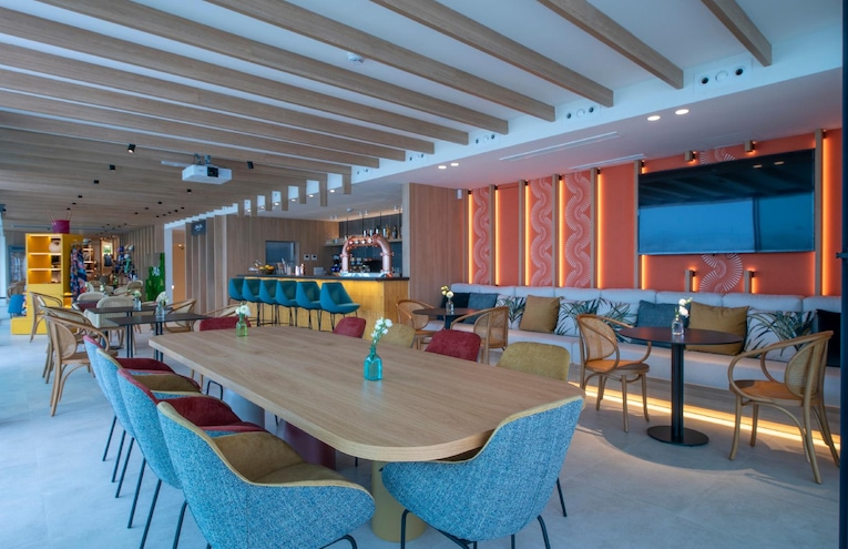 Restaurants - 7