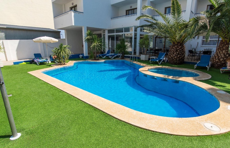 Swimming pools - 1