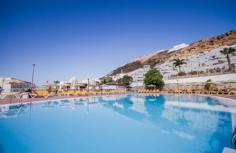 Swimming pools - 1