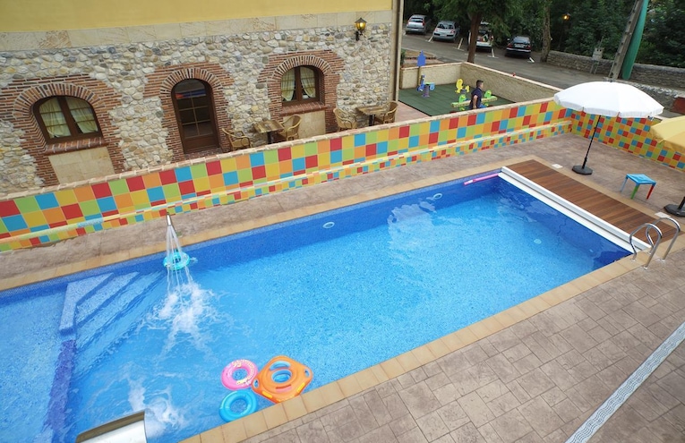 Swimming pools - 1