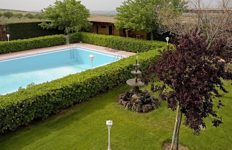 Swimming pools - 4