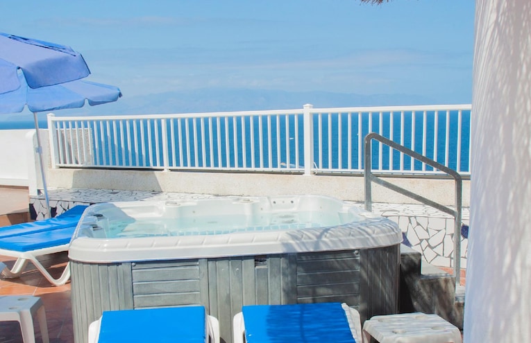 Swimming pools - 1