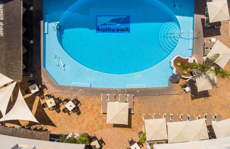 Swimming pools - 7
