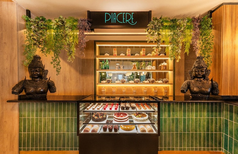 Restaurants - 14