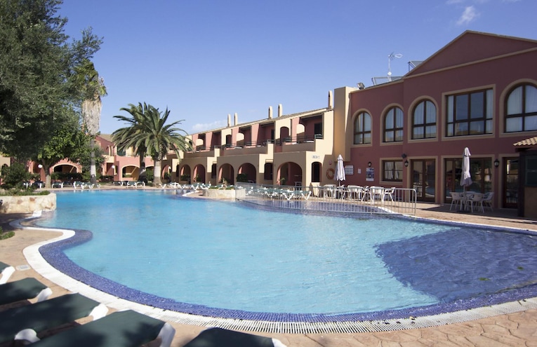 Swimming pools - 1