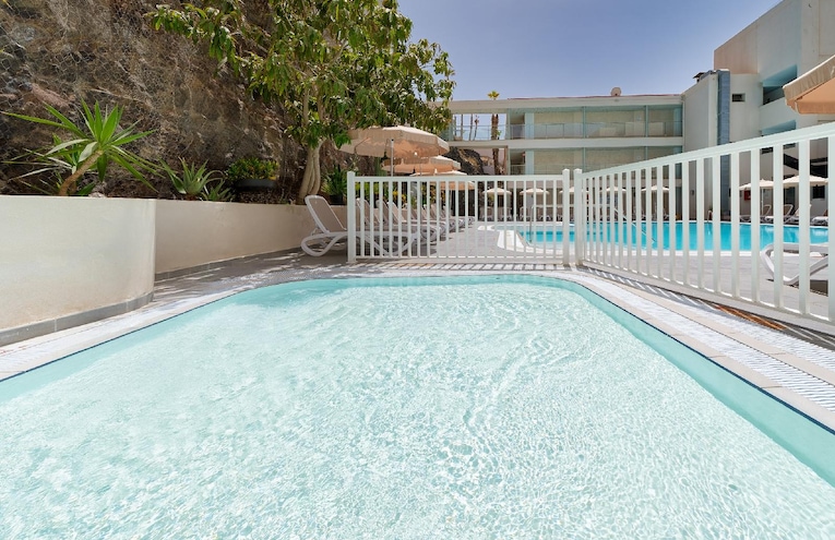 Swimming pools - 4