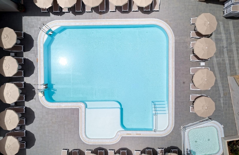 Swimming pools - 7