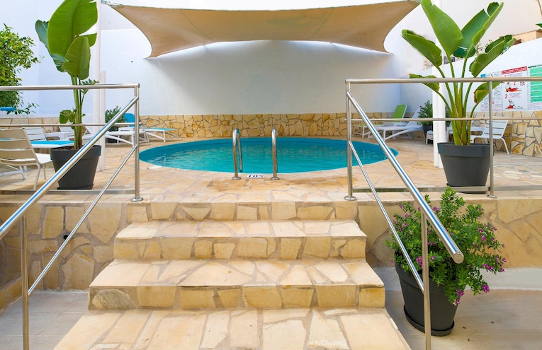 Swimming pools - 4