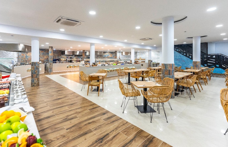 Restaurants - 16