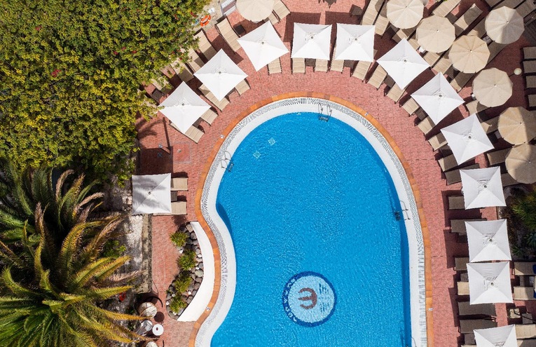 Swimming pools - 1