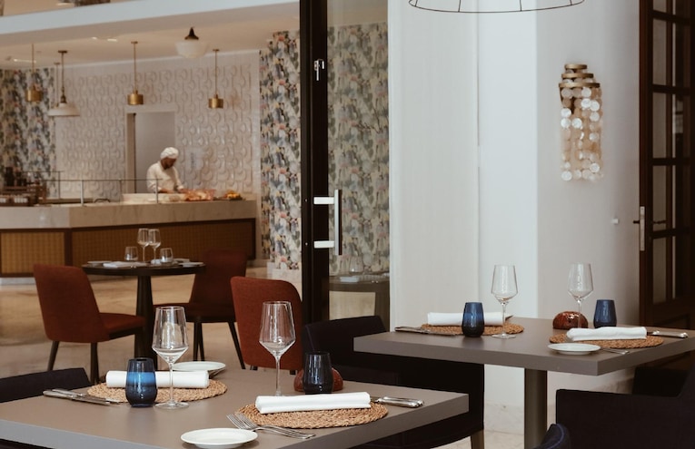 Restaurants - 4