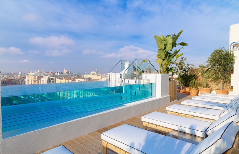 Swimming pools - 1