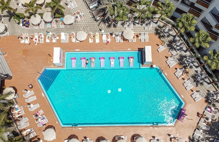 Swimming pools - 3