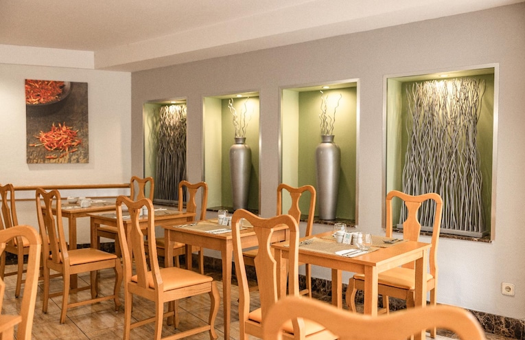 Restaurants - 1