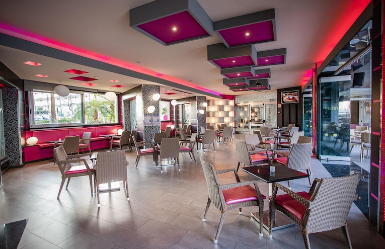 Restaurants - 14