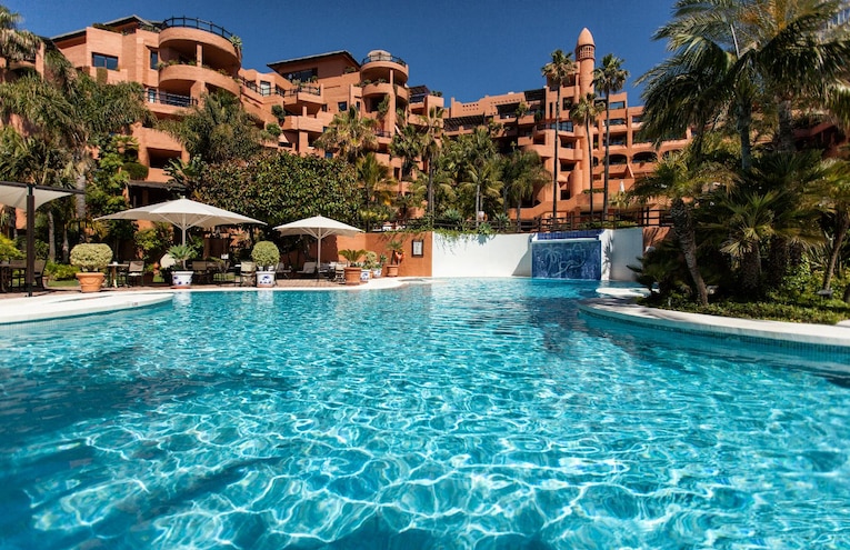 Swimming pools - 1