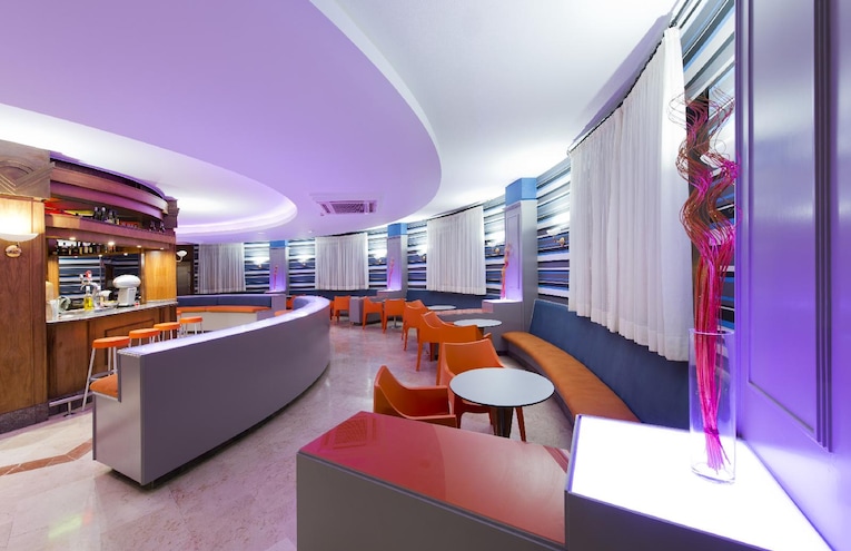 Restaurants - 6