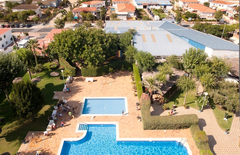 Swimming pools - 1