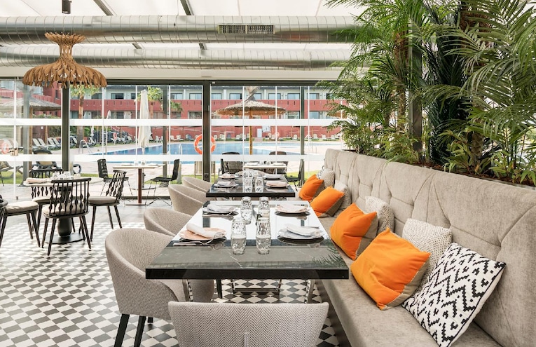 Restaurants - 6