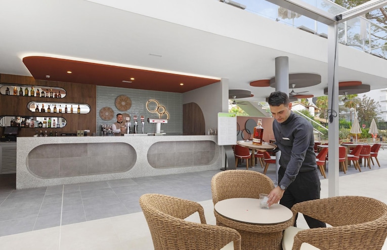 Restaurants - 4