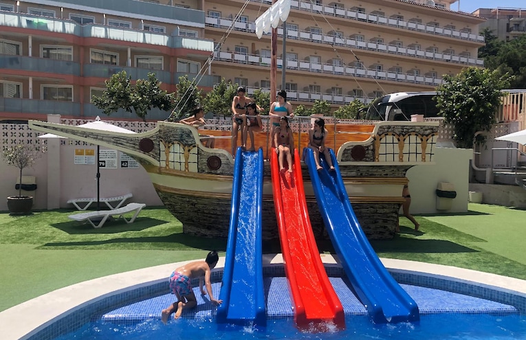 Swimming pools - 4