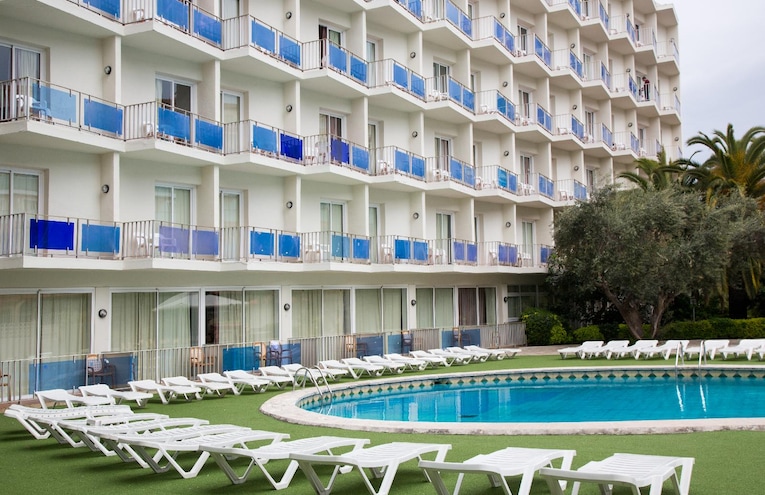 Swimming pools - 4