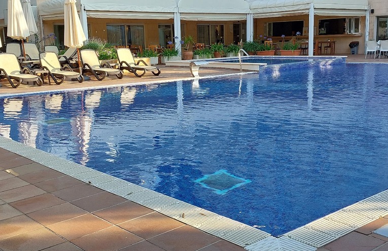 Swimming pools - 2