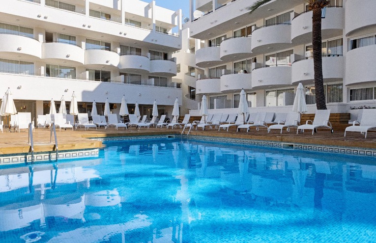 Swimming pools - 1