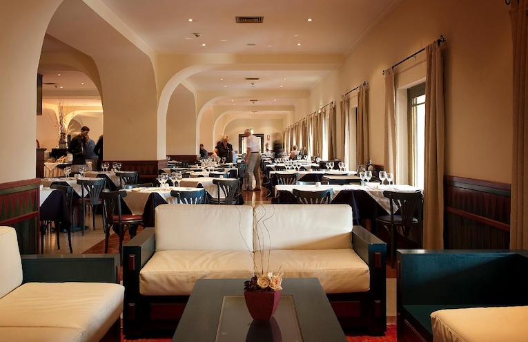 Restaurants - 4