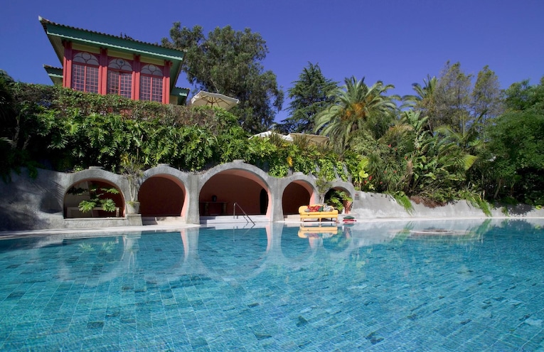 Swimming pools - 1