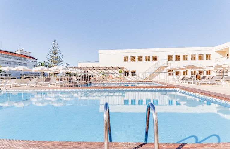 Swimming pools - 1