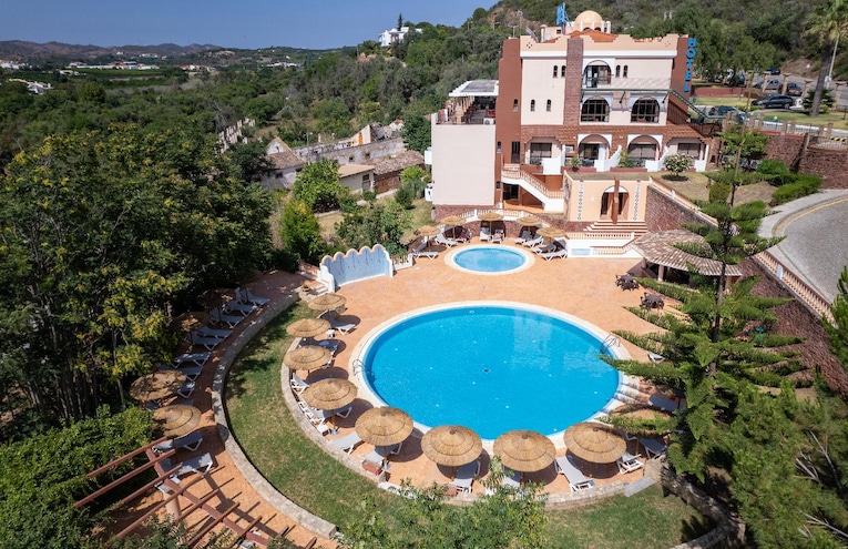 Swimming pools - 1