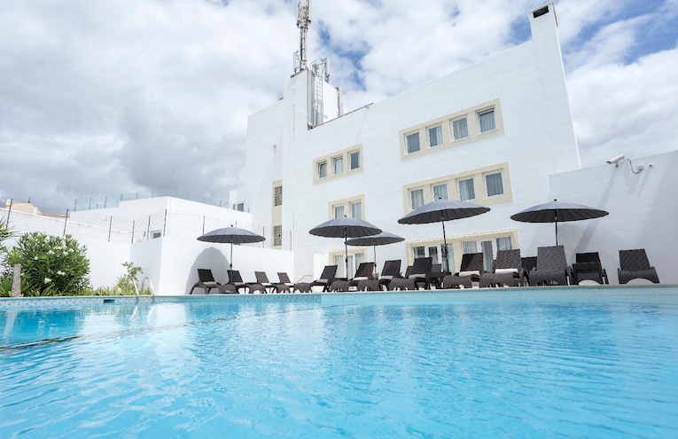 Swimming pools - 3