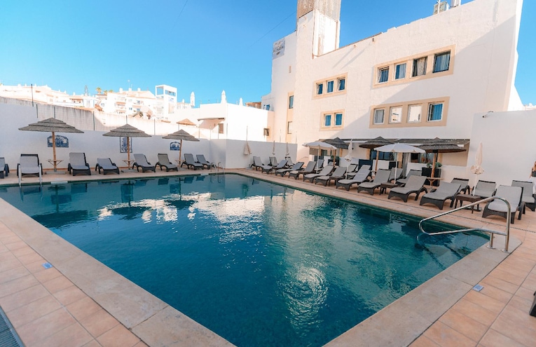 Swimming pools - 1