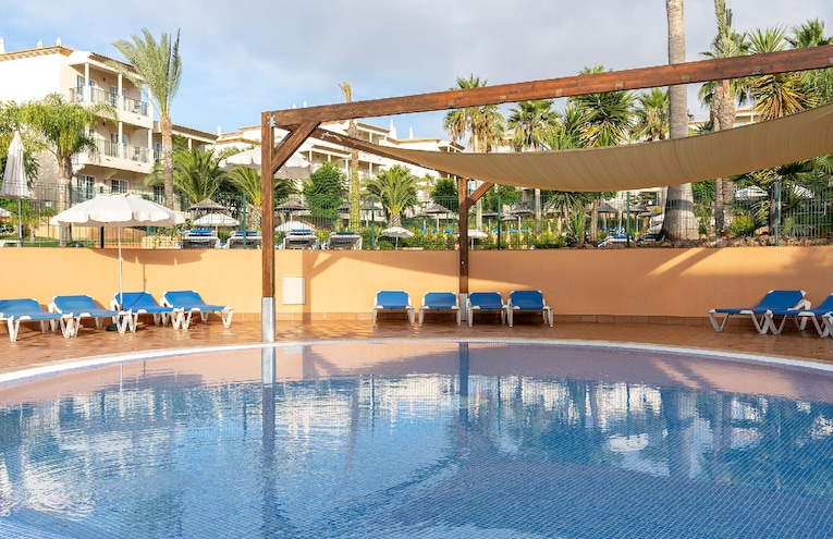 Swimming pools - 1