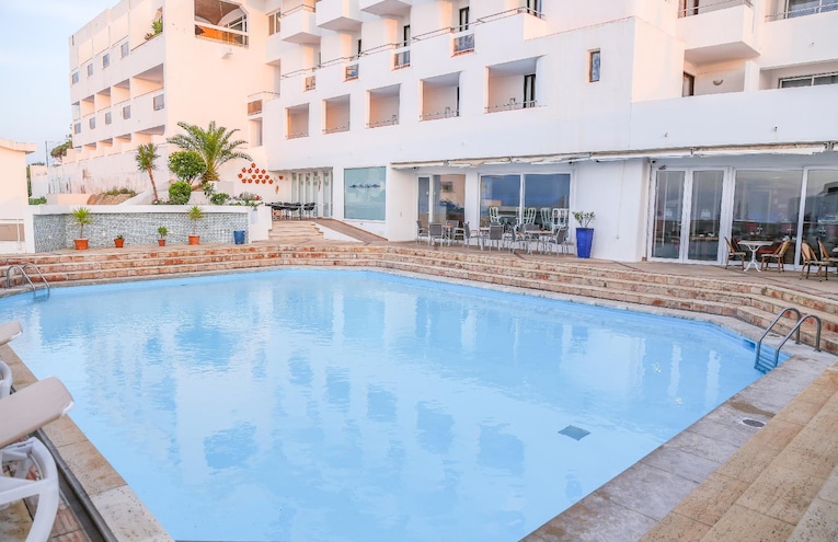 Swimming pools - 1