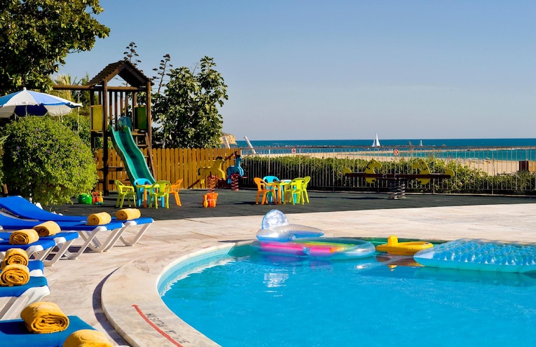 Swimming pools - 1