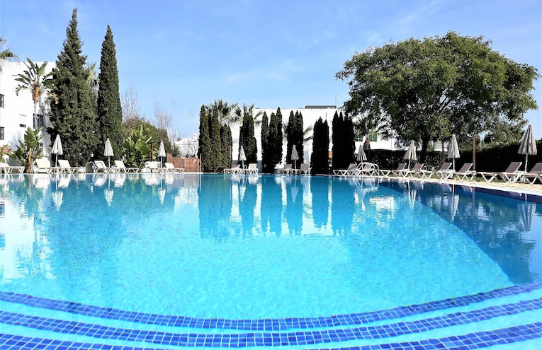 Swimming pools - 1