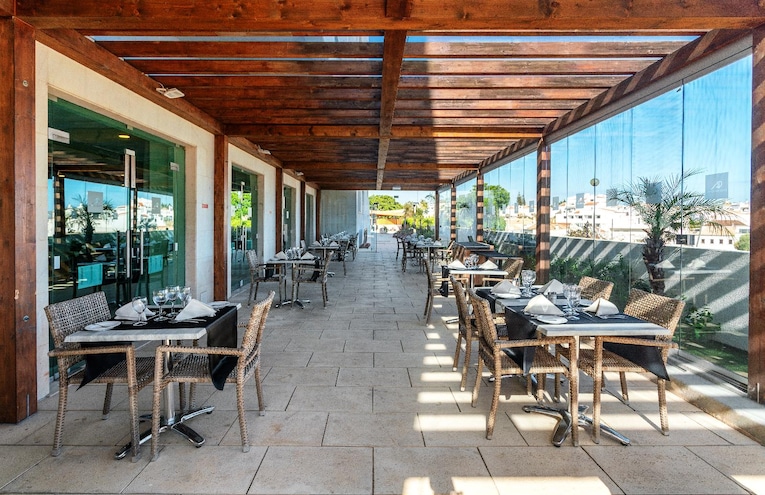 Restaurants - 4