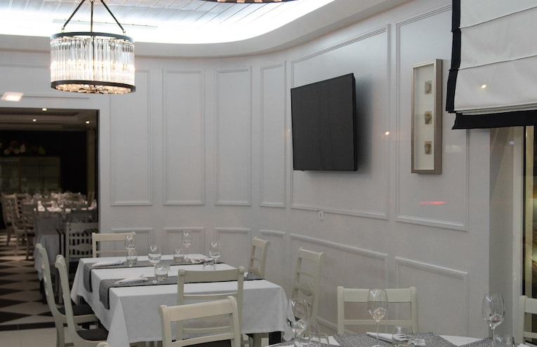 Restaurants - 6