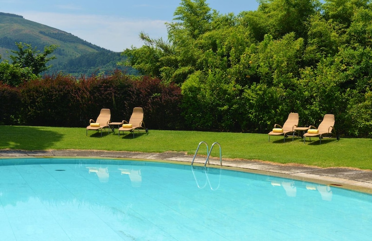 Swimming pools - 1
