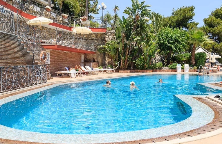 Swimming pools - 2