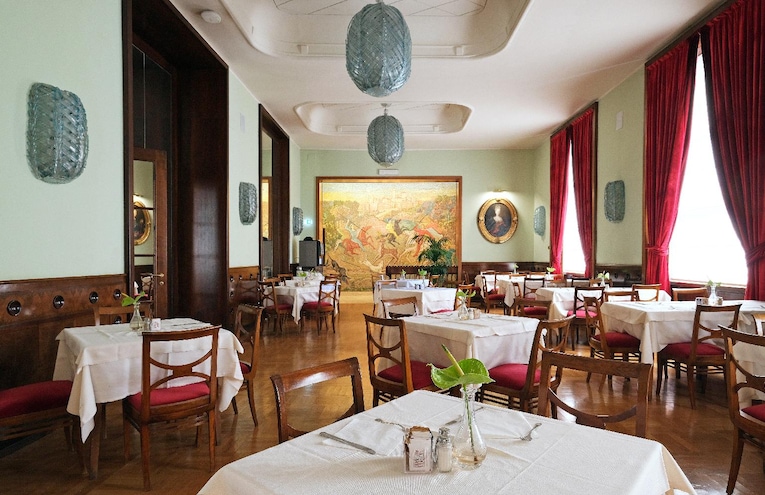 Restaurants - 3