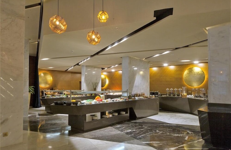 Restaurants - 8