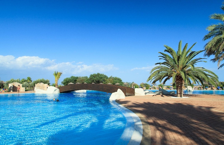 Swimming pools - 1