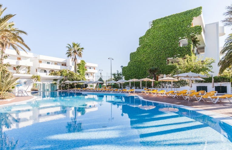 Swimming pools - 1
