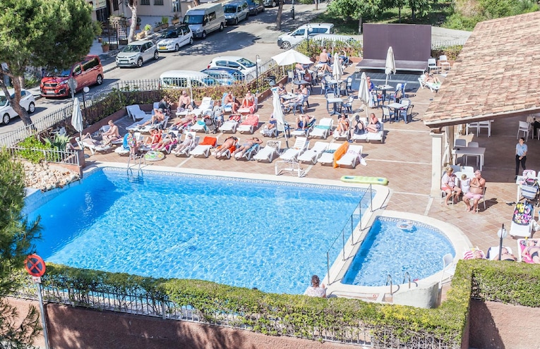 Swimming pools - 1