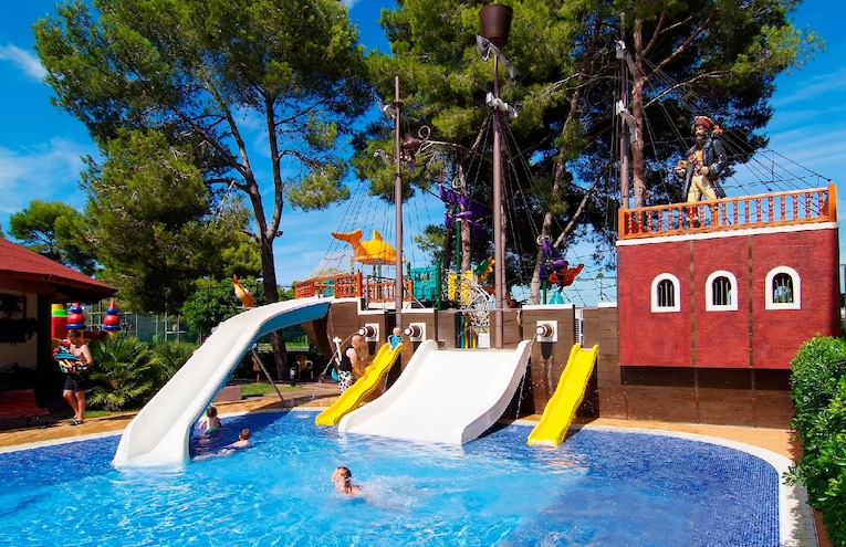 Swimming pools - 2