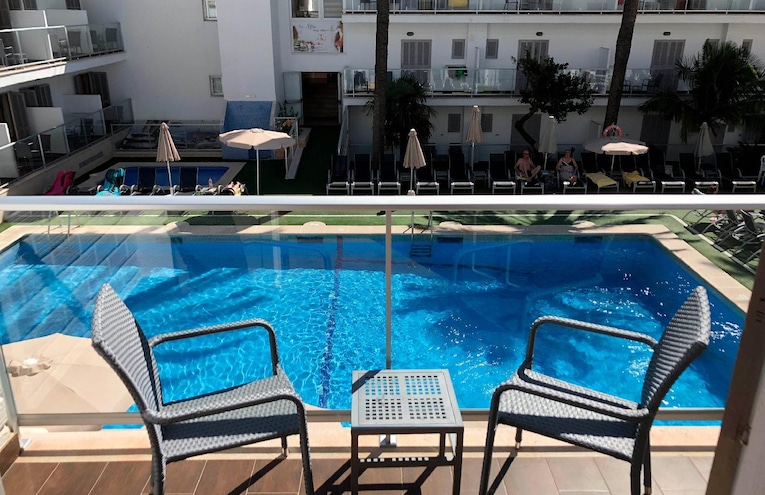 Swimming pools - 4