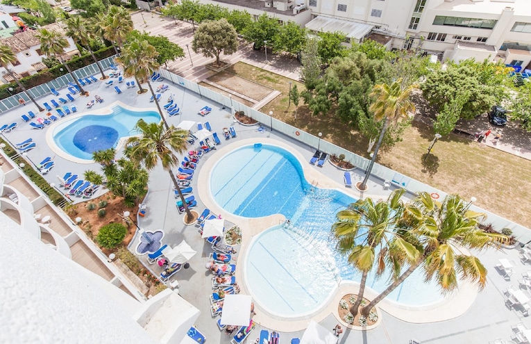Swimming pools - 6